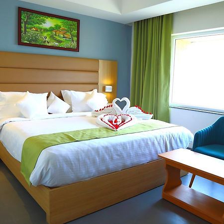 Abhayaa Hotel Visakhapatnam Eksteriør billede