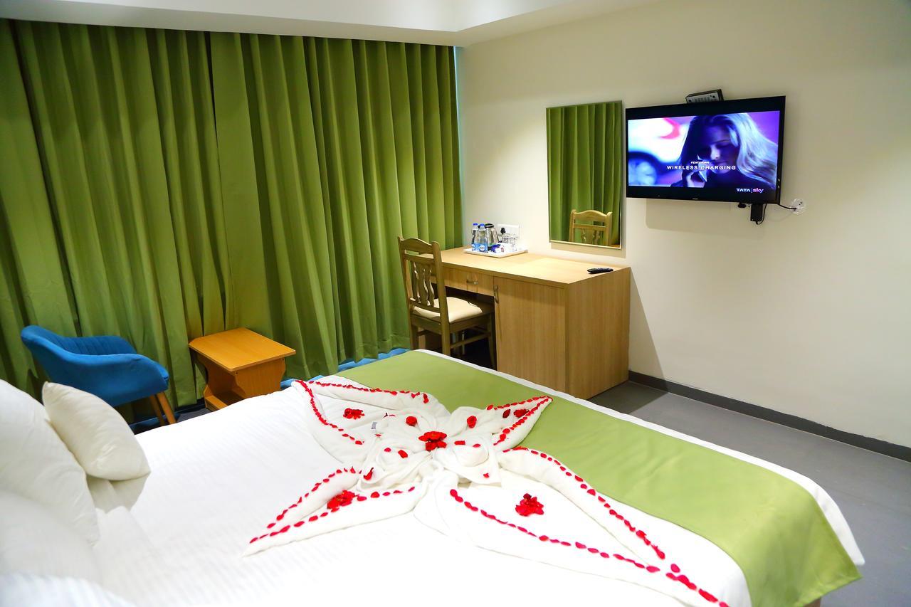 Abhayaa Hotel Visakhapatnam Eksteriør billede