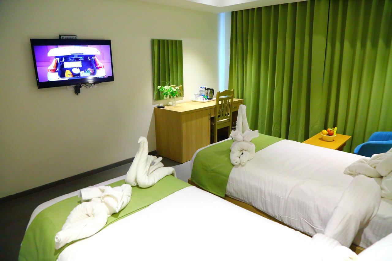 Abhayaa Hotel Visakhapatnam Eksteriør billede