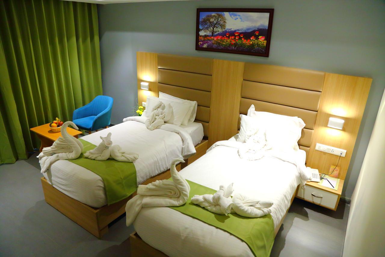 Abhayaa Hotel Visakhapatnam Eksteriør billede
